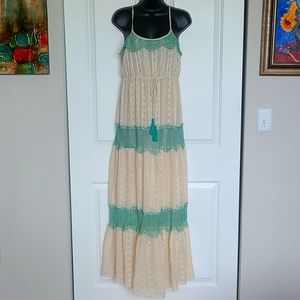 Deja vu maxi dress Size S
